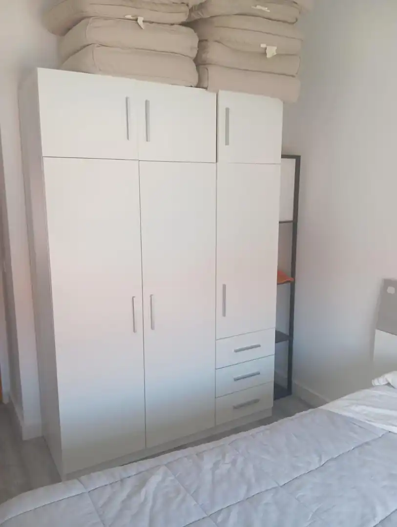 Dormitori de Casa adosada en venda en Cedillo del Condado amb Calefacció, Jardí privat i Terrassa