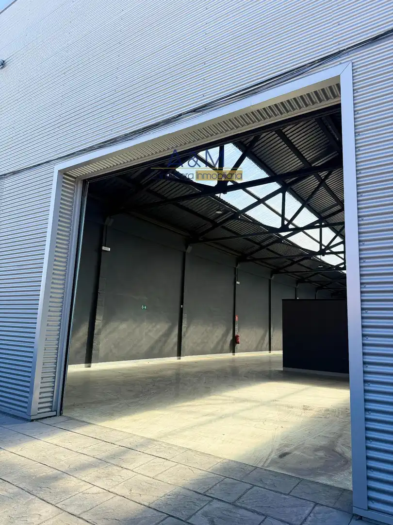Außenansicht von Fabrikhallen zur Miete in Valladolid