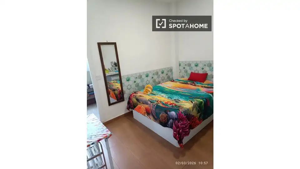 Habitación de Piso para compartir en Ciudad Lineal
