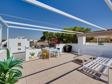 Apartamento con balcón en venta en Pilar de la Horadada ciudad