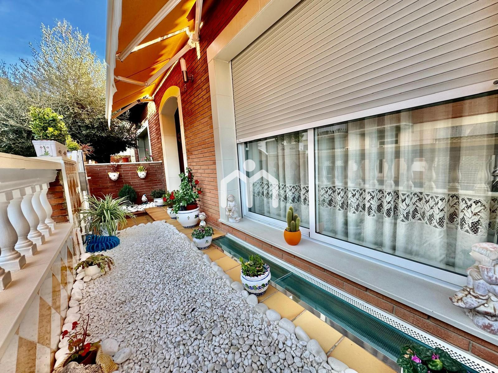 Exterior view of Single-family semi-detached for sale in Premià de Dalt  with Air Conditioner, Heating and Terrace