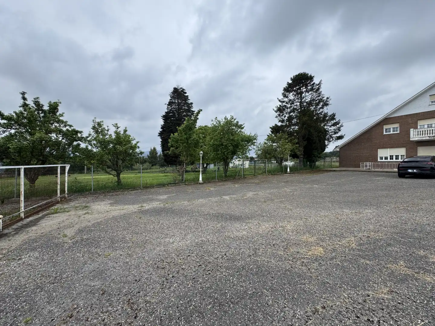 Aparcament de Casa o xalet en venda en Castrillón amb Calefacció, Jardí privat i Parquet