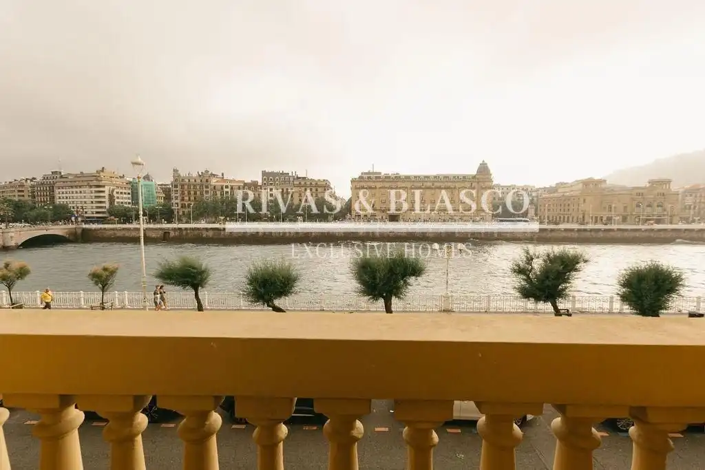 Terrassa de Apartament de lloguer en Donostia - San Sebastián  amb Aire condicionat, Calefacció i Moblat