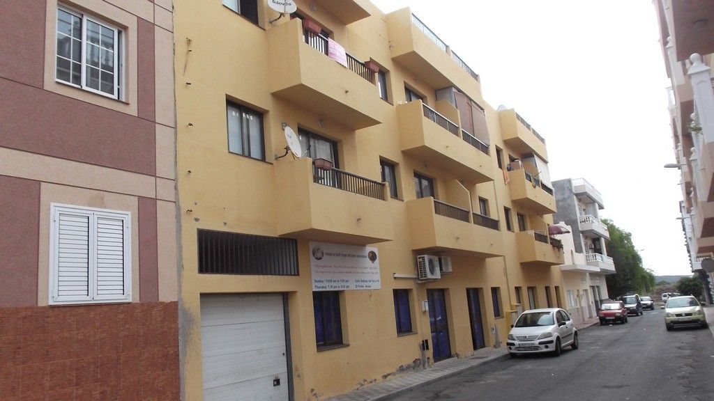 Vista exterior de Garatge en venda en Arona
