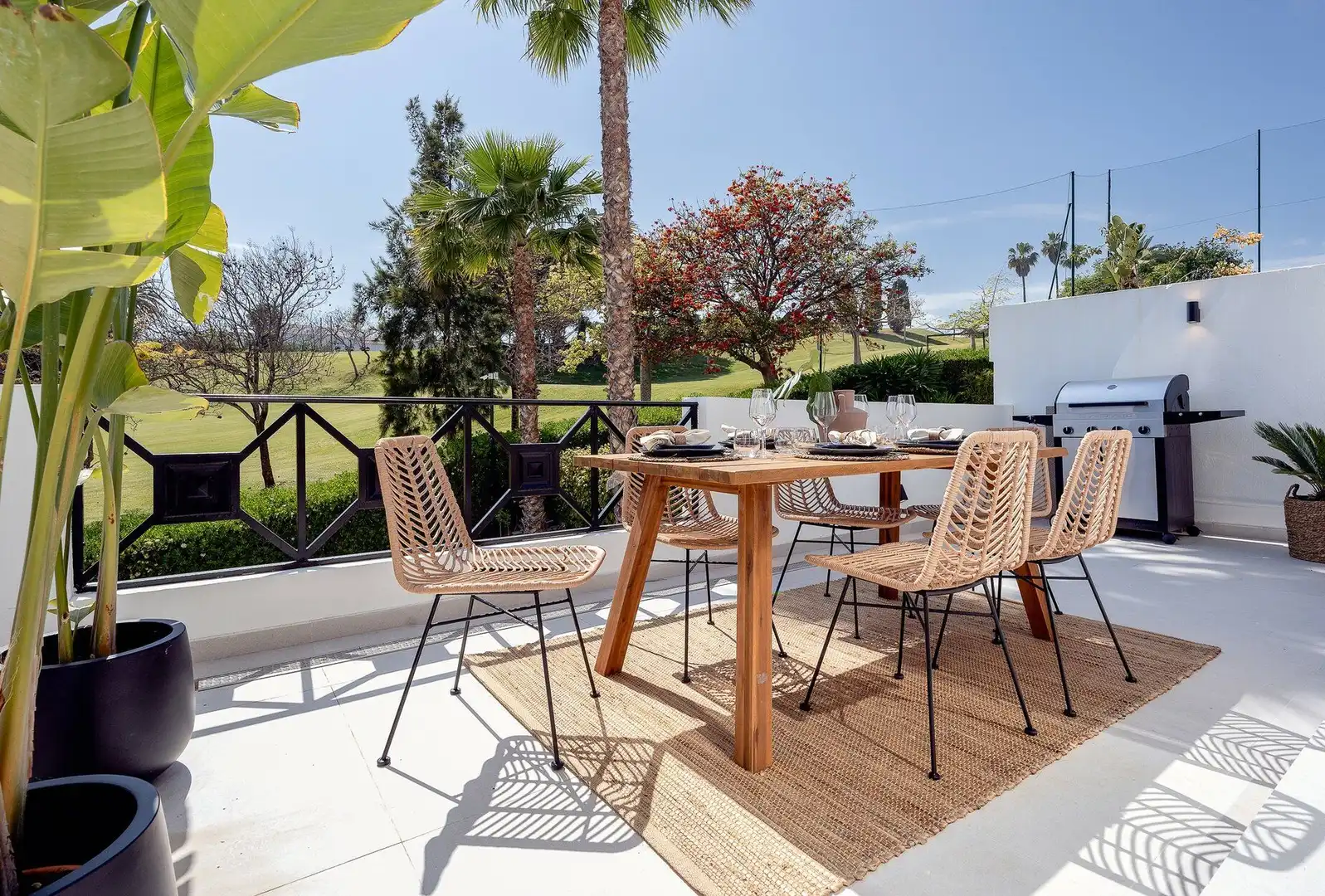 Terraza de Planta baja en venta en Benahavís con Aire acondicionado, Calefacción y Jardín privado