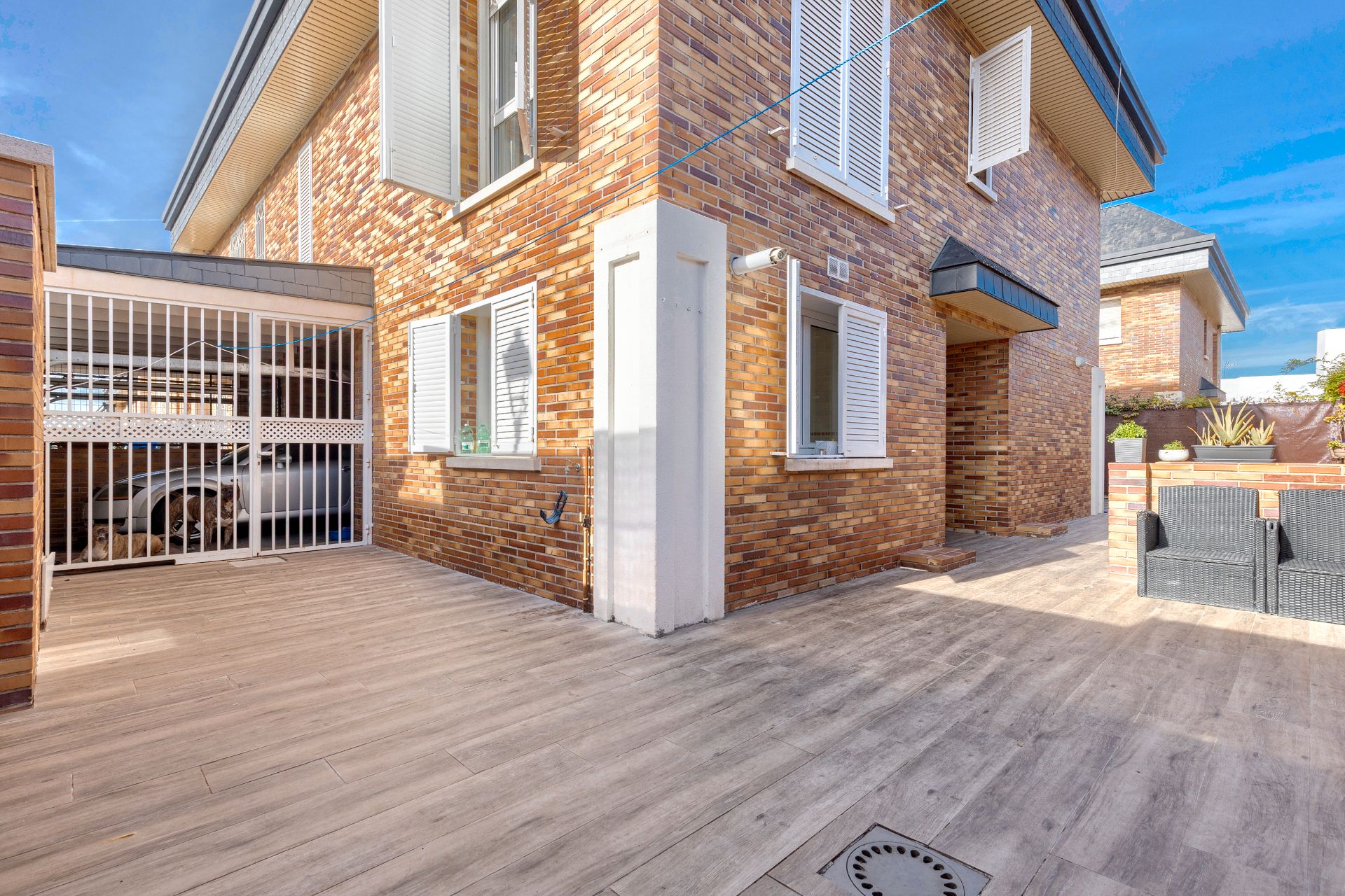 Vista exterior de Casa adosada en venta en Valdemorillo con Aire acondicionado, Calefacción y Terraza