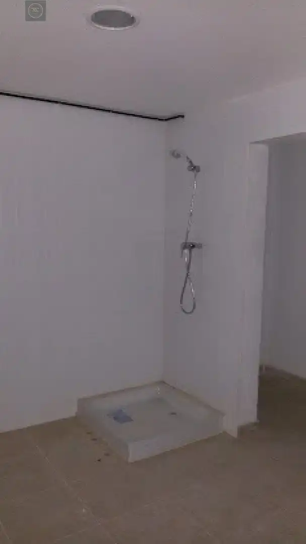 Dormitori de Nau industrial en venda en Subirats
