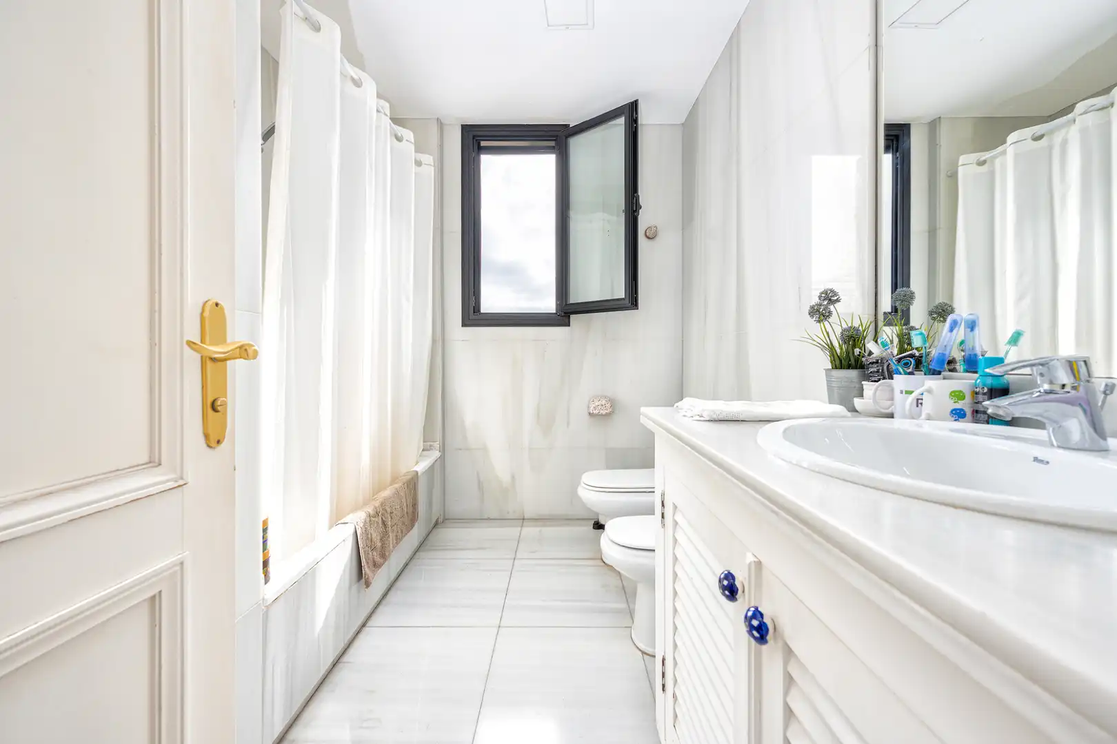 Badezimmer von Wohnung zum Verkauf in Las Palmas de Gran Canaria mit Abstellraum