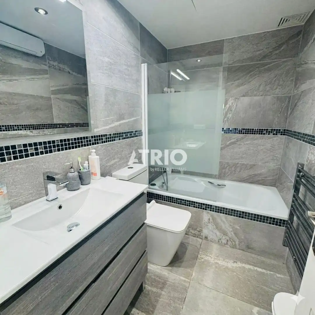Bathroom of Flat for sale in Calvià  with Air Conditioner and Storage room