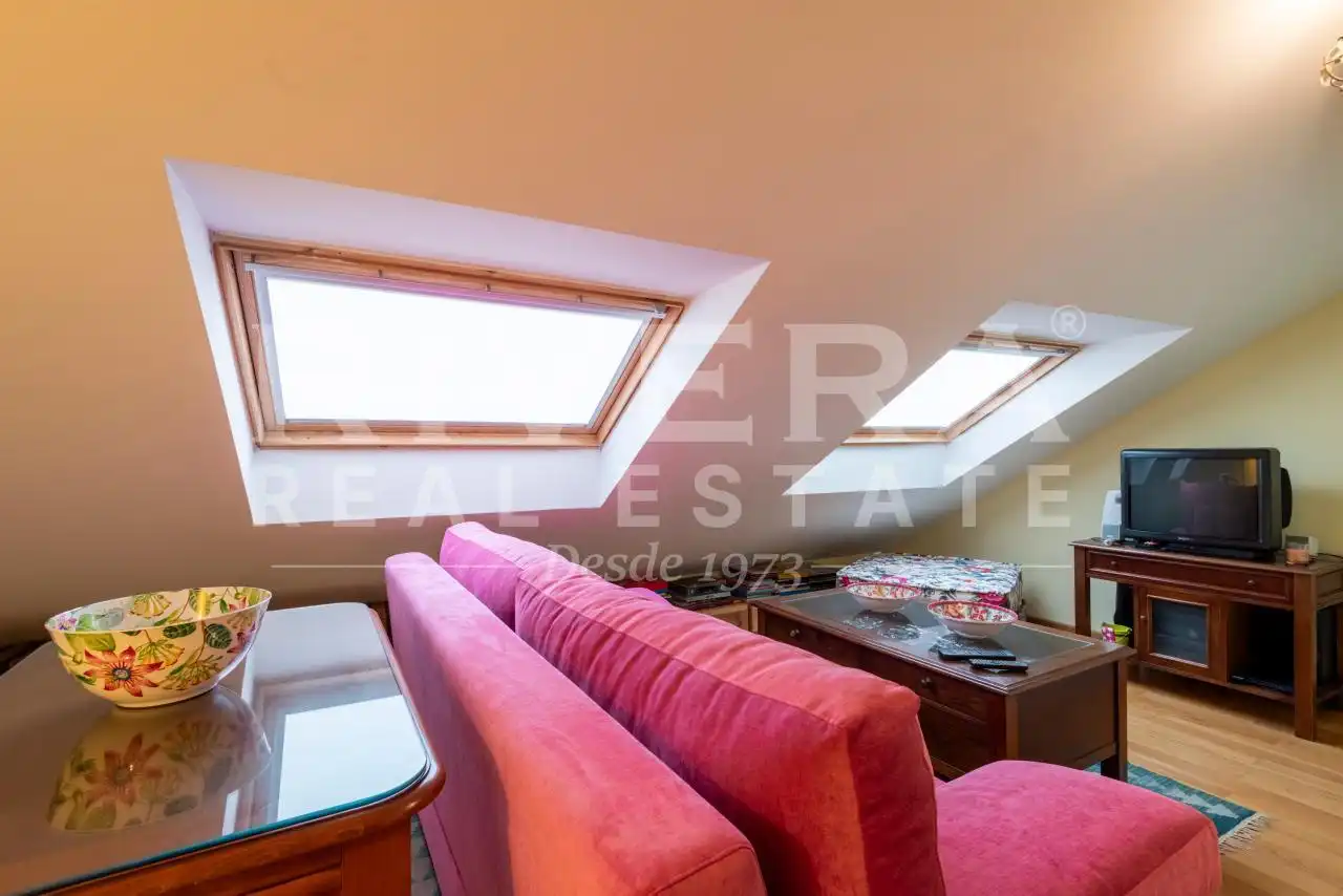 Habitación de Casa o chalet en venta en Sanxenxo con Calefacción, Jardín privado y Parquet