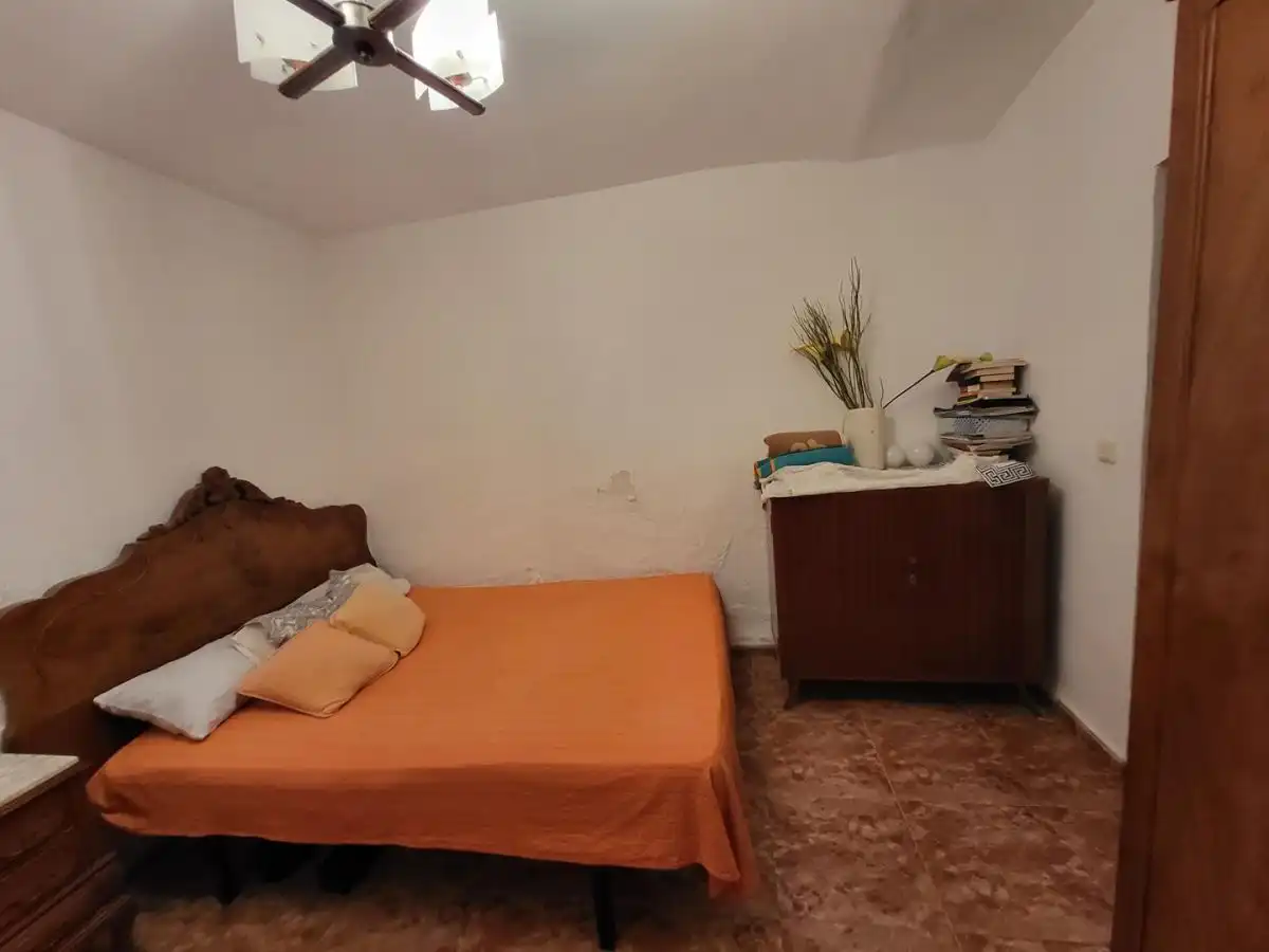Dormitori de Casa o xalet en venda en Sisante amb Piscina