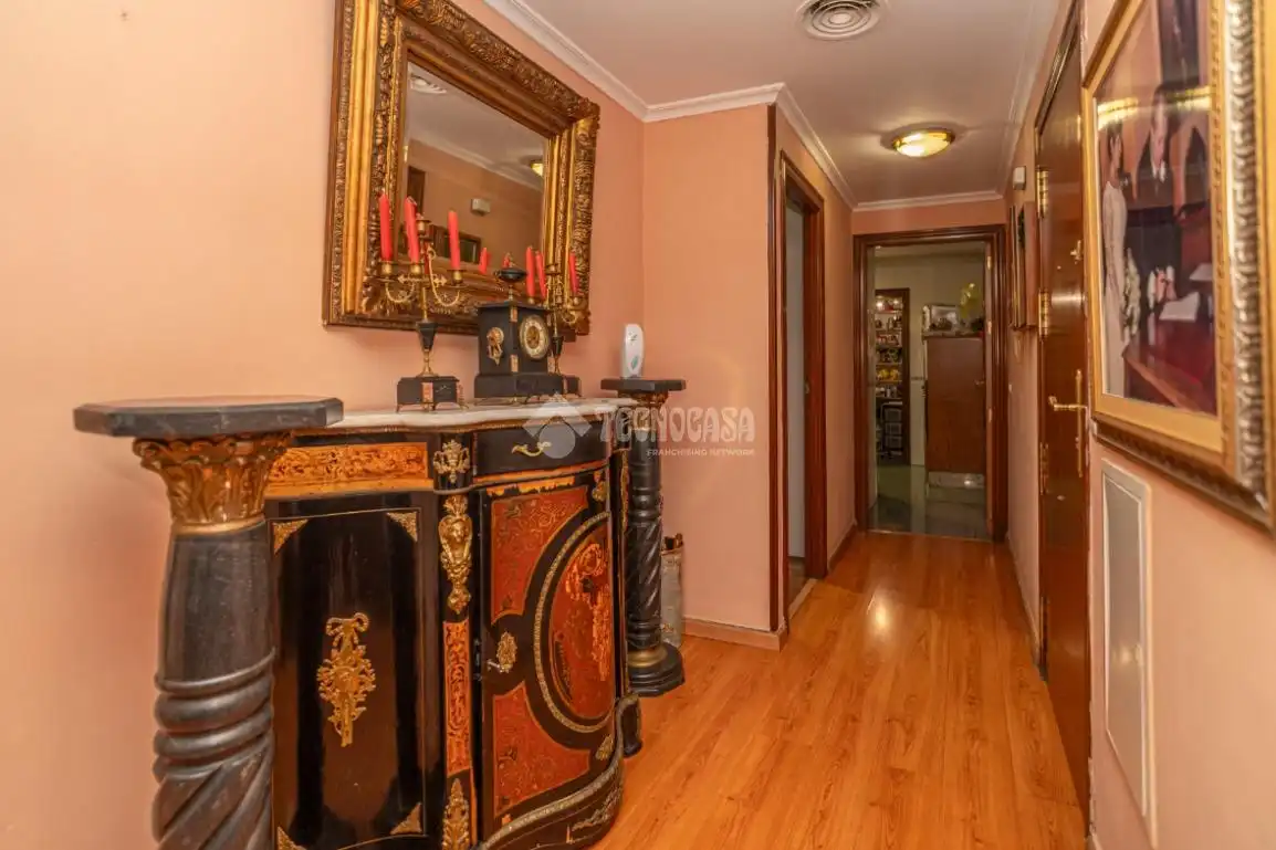 Piso en venta en Linares con Aire acondicionado y Calefacción