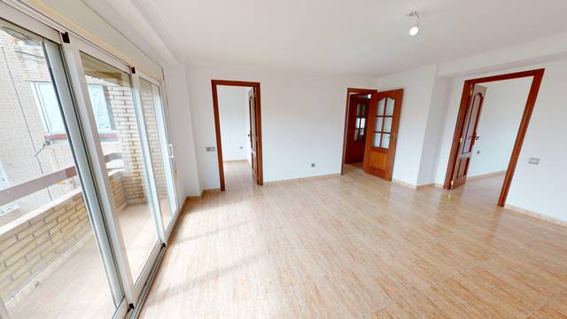 Piso en Venta en Calle Aureliano Ibarra en Altozano - Conde Lumiares