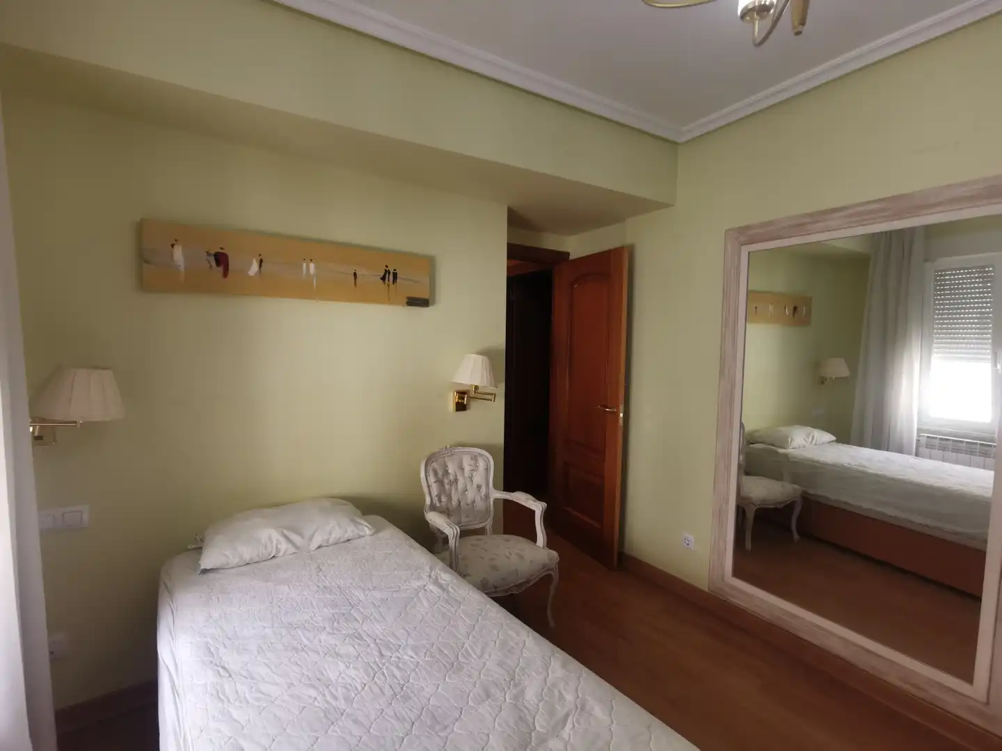 Bedroom of Flat for rent in Salamanca  with Heating, Parquet flooring and Furnished