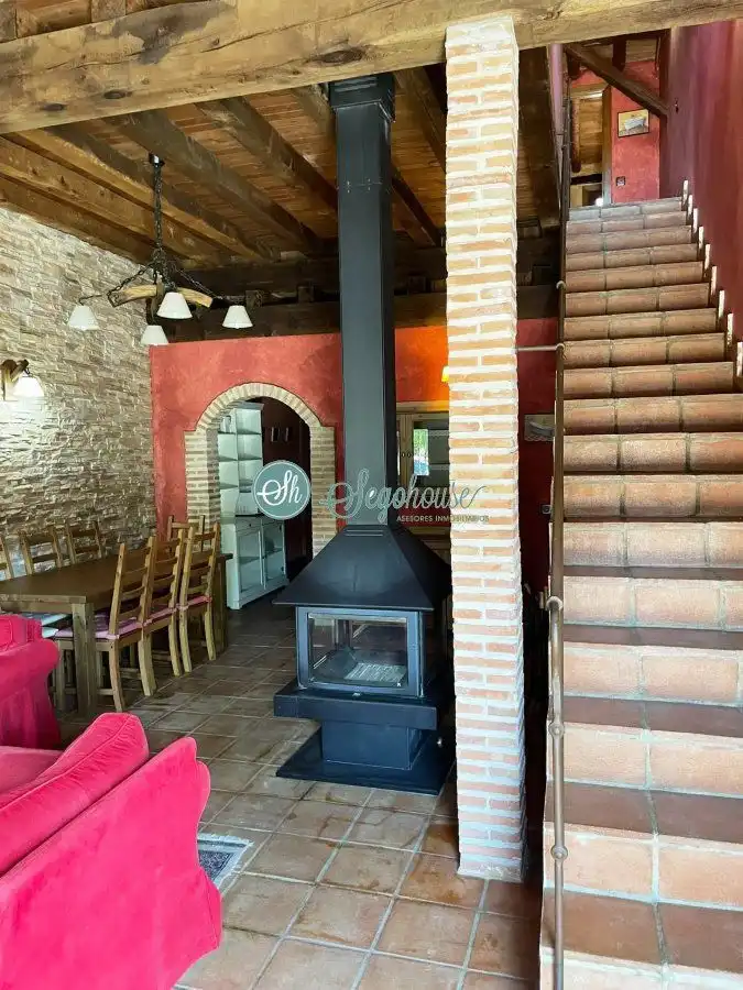 Houses for sale in Adrada de Pirón  with Heating