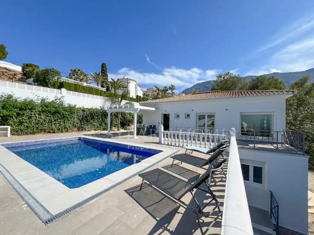Villa avec piscine à vendre à Calle Rosella