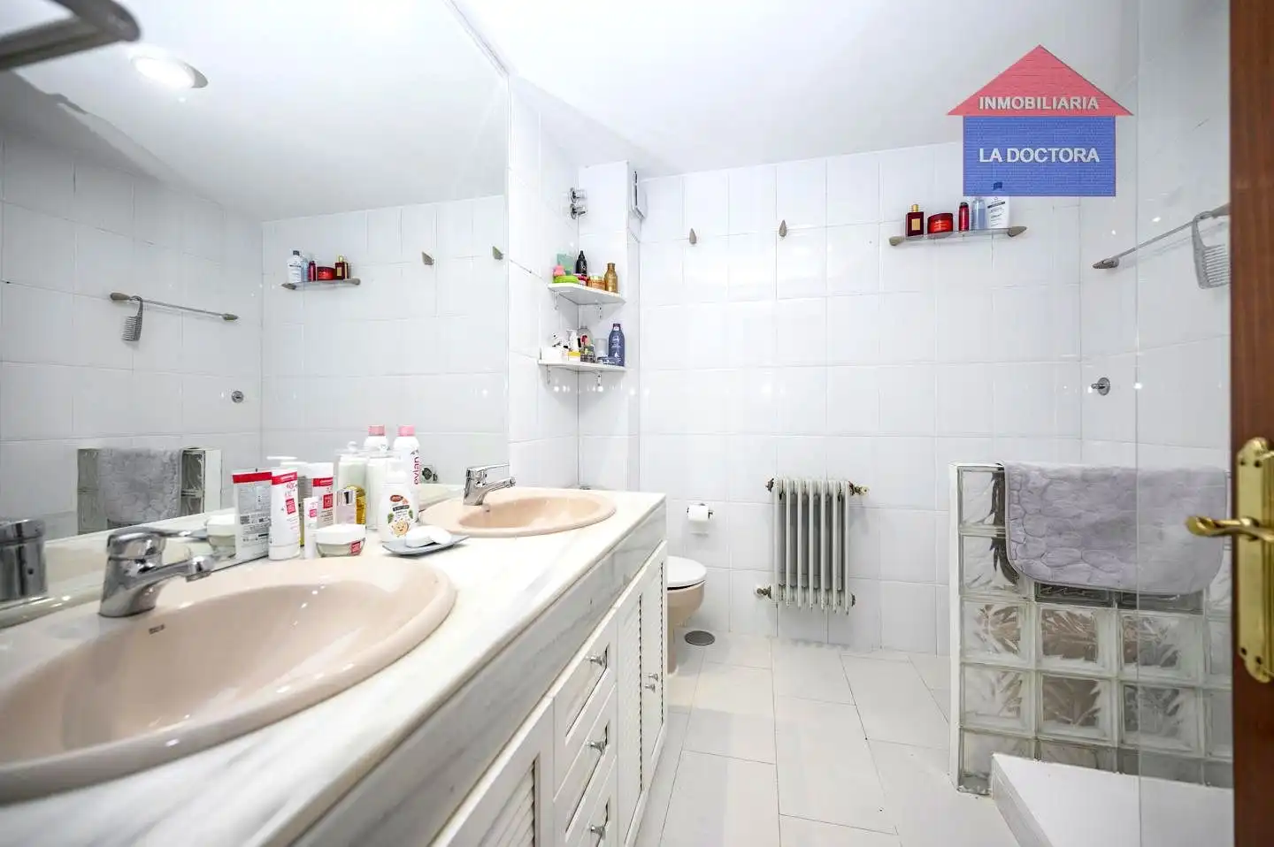Baño de Casa o chalet en venta en Navalcarnero con Calefacción, Jardín privado y Terraza