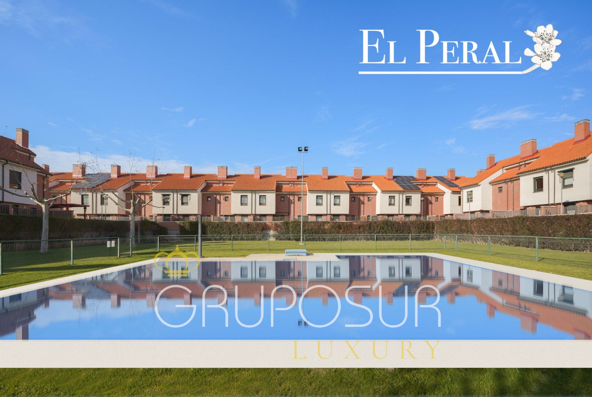 Piscina de Casa adosada en venda en Valladolid Capital amb Calefacció, Jardí privat i Parquet