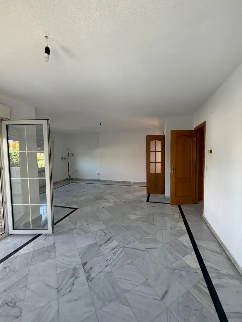 Casa o chalet de alquiler en Ogíjares con Calefacción, Jardín privado y Piscina