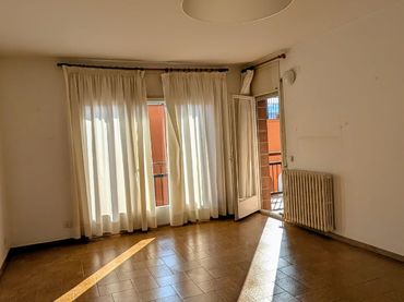 Piso con balcón en venta en Centre