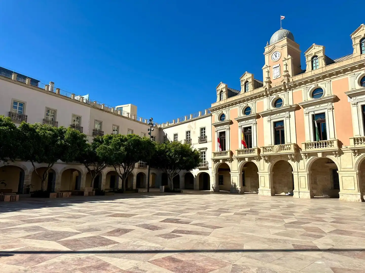 Vista exterior de Piso en venta en Almería con Terraza