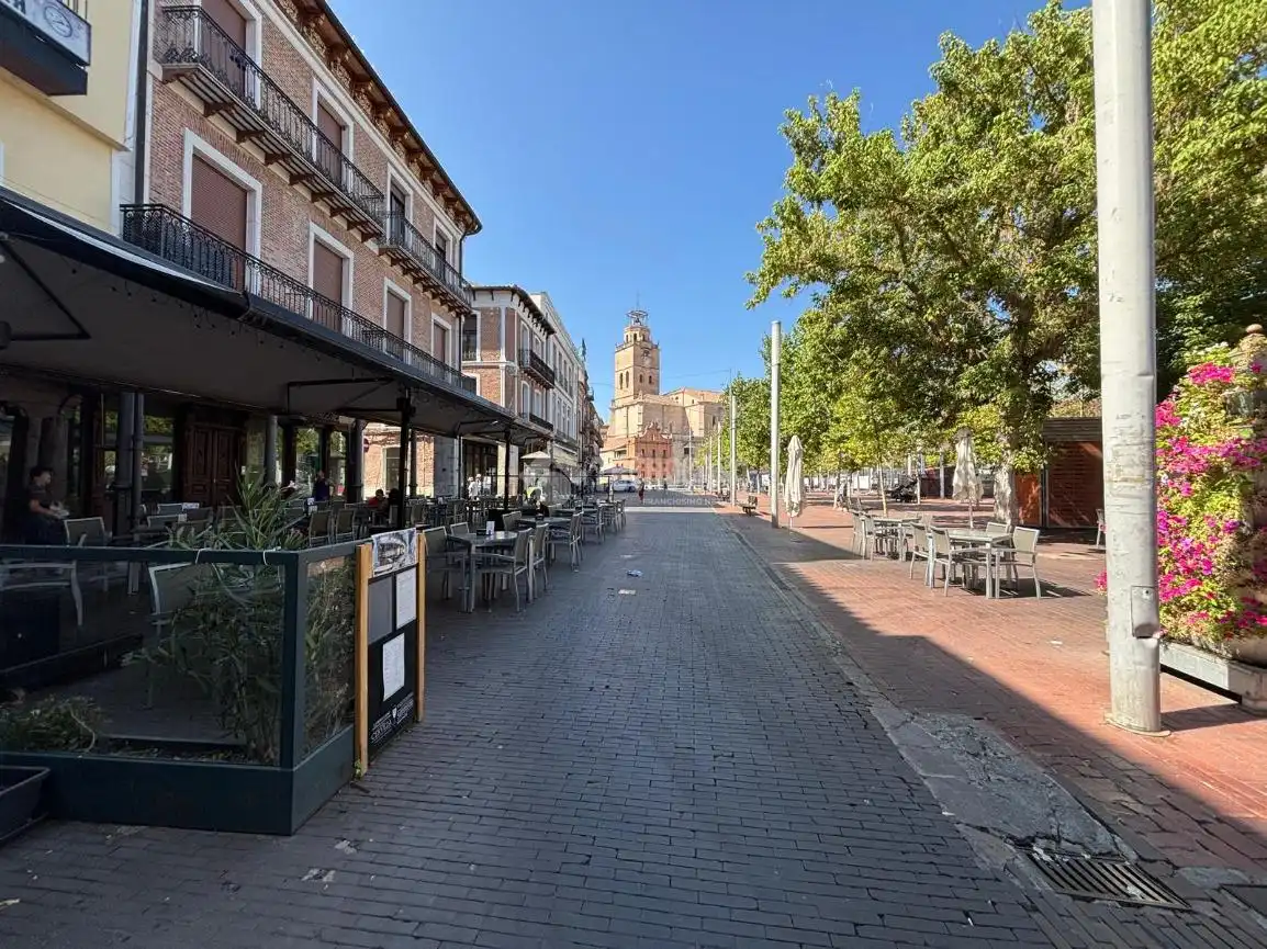 Exterior view of Flat for sale in Medina del Campo  with Terrace and Balcony