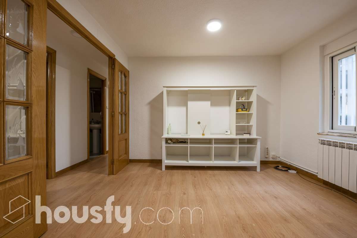 Living room of Flat for sale in  Madrid Capital