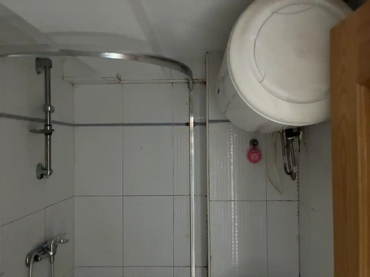 Bathroom of Ground floor for sale in Madrid