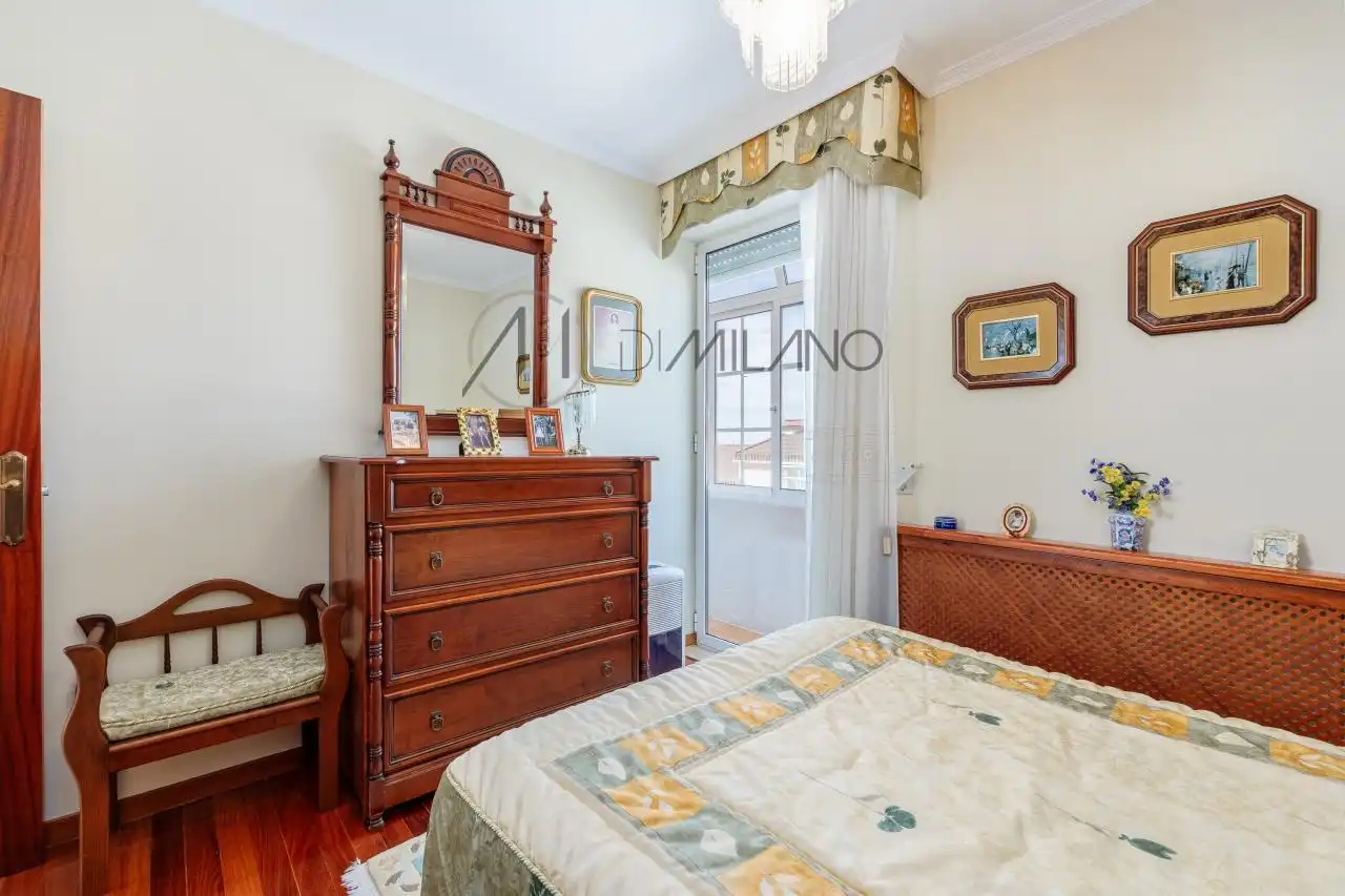 Habitación de Casa adosada en venta en Vigo  con Calefacción, Jardín privado y Parquet
