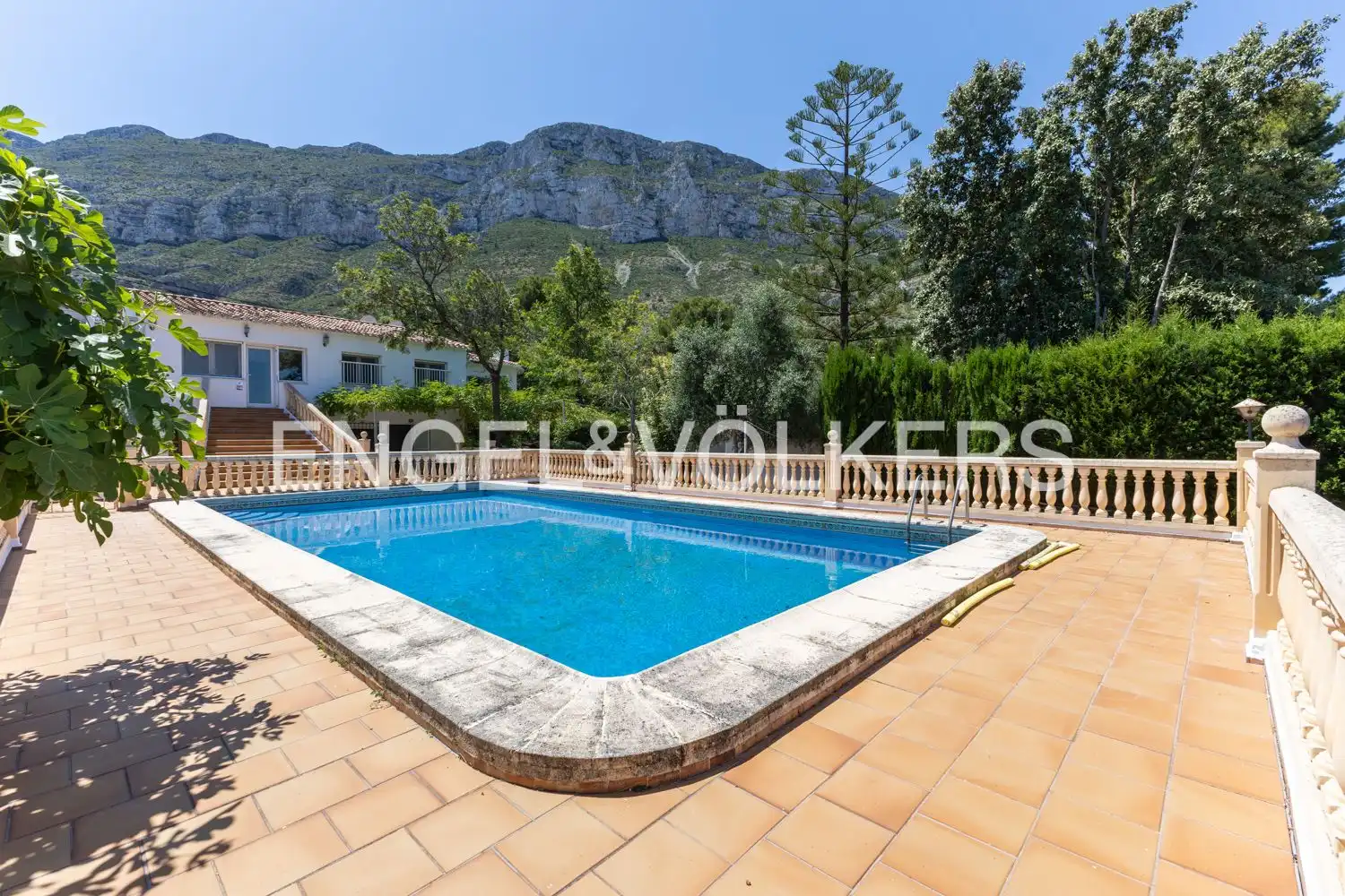 Vista exterior de Casa o chalet en venta en Dénia con Aire acondicionado, Calefacción y Jardín privado