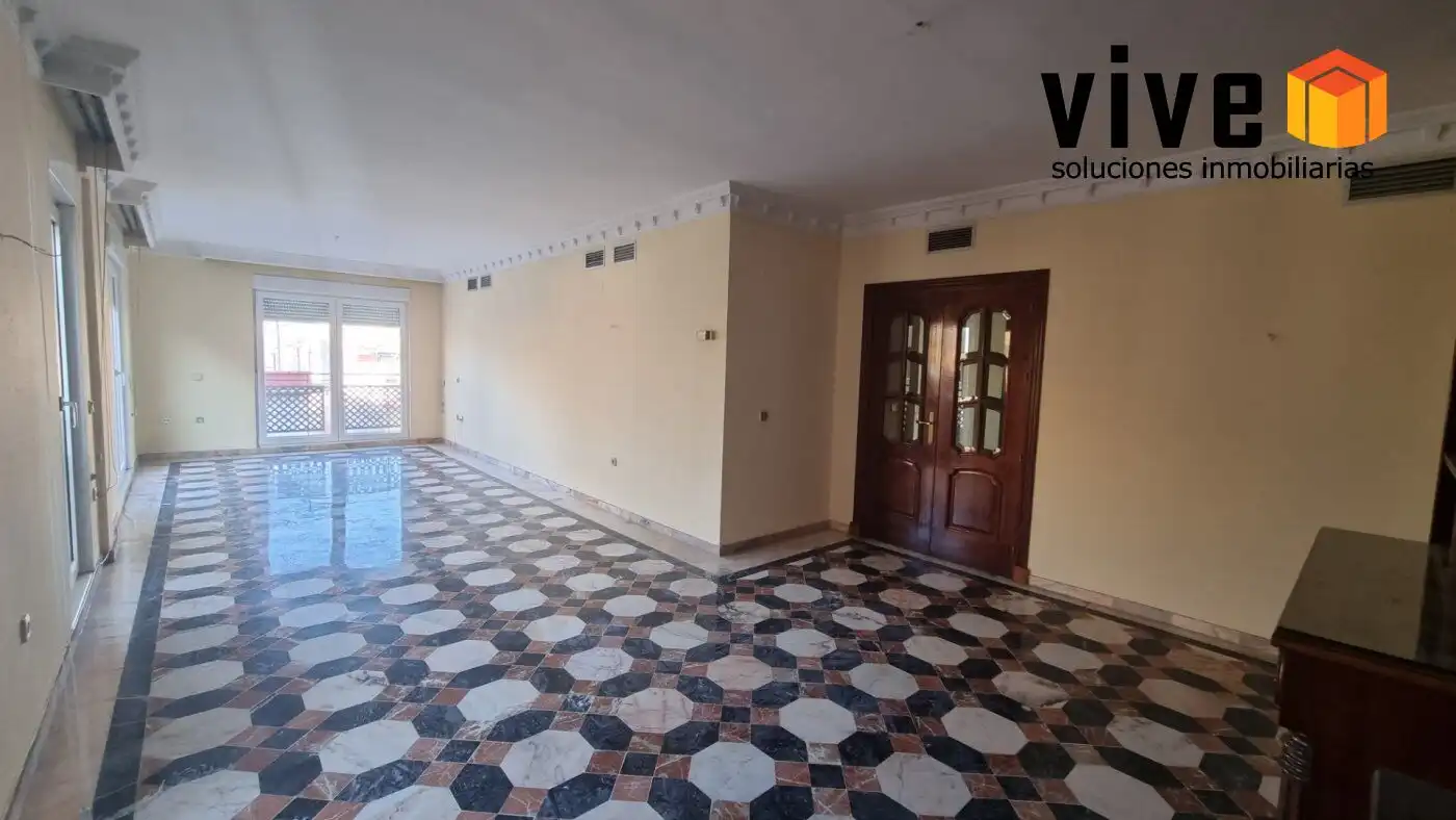 Flat with lift to rent in Calle Rafael Salas González, imagen 3