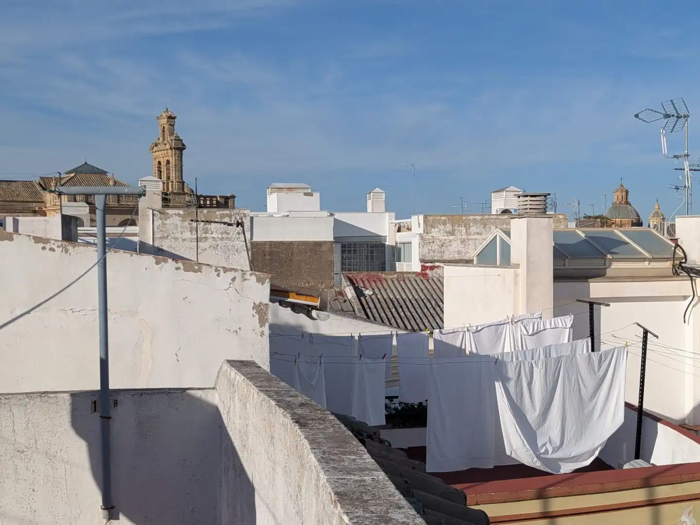 Vista exterior de Ático en venta en Sevilla con Aire acondicionado y Calefacción