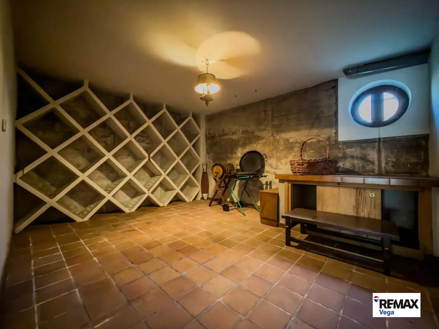 Casa o xalet en venda en Torrelavega  amb Calefacció, Traster i Moblat