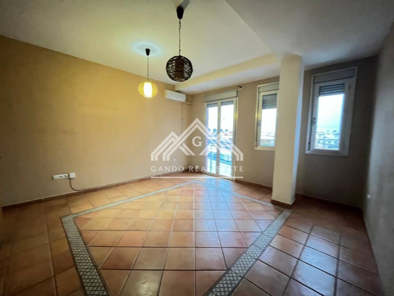 Exterior view of Duplex for sale in Dos Hermanas  with Air Conditioner and Terrace