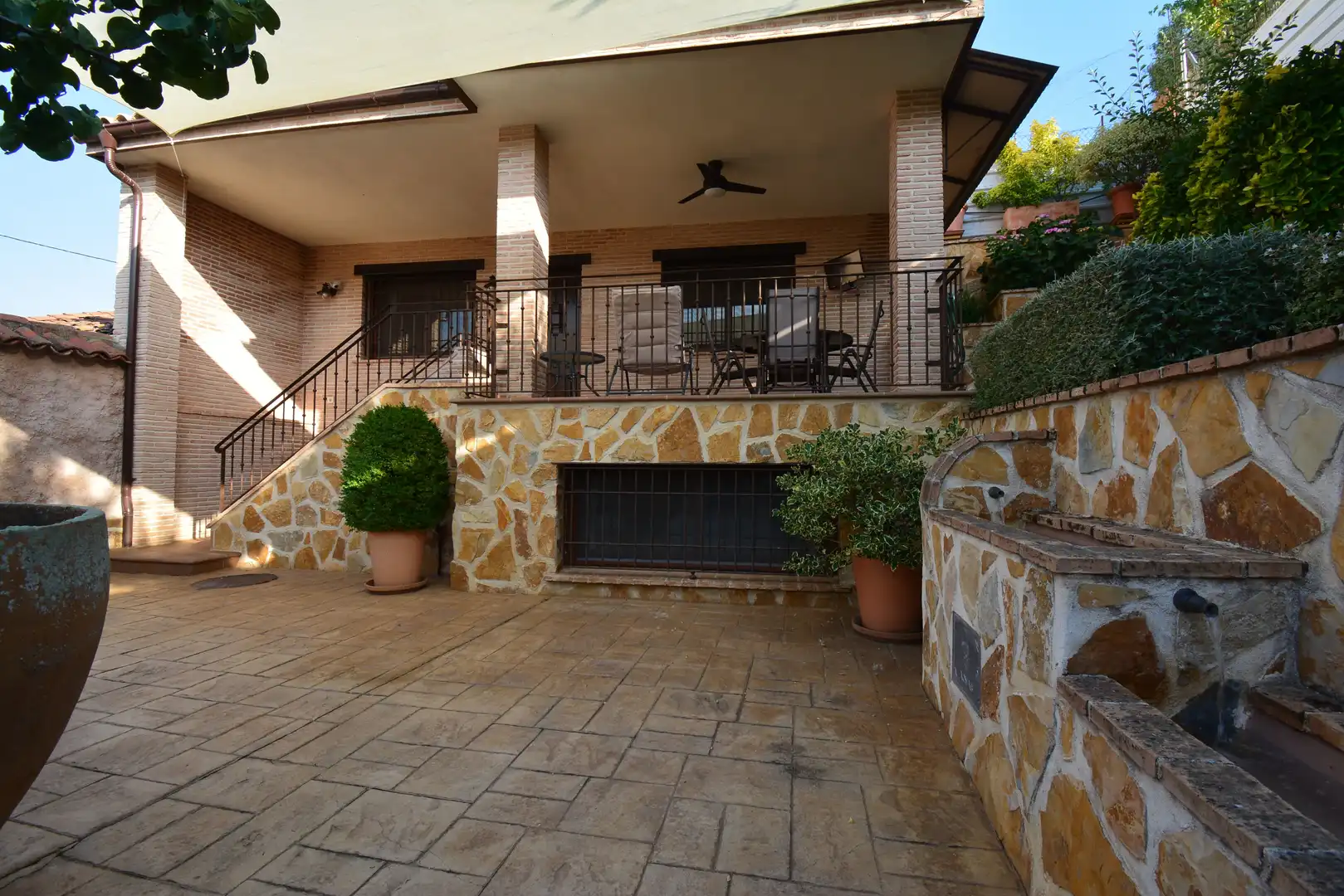Terrasse von Country house zum Verkauf in Robledillo de Mohernando mit Klimaanlage, Privatgarten und Terrasse