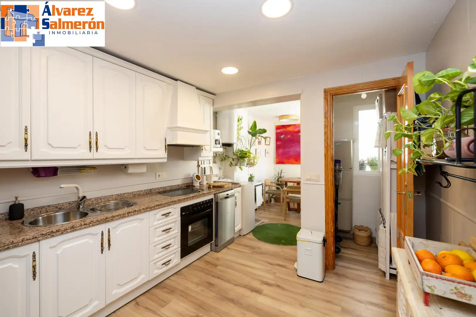 Kitchen of Apartments for sale in Granada