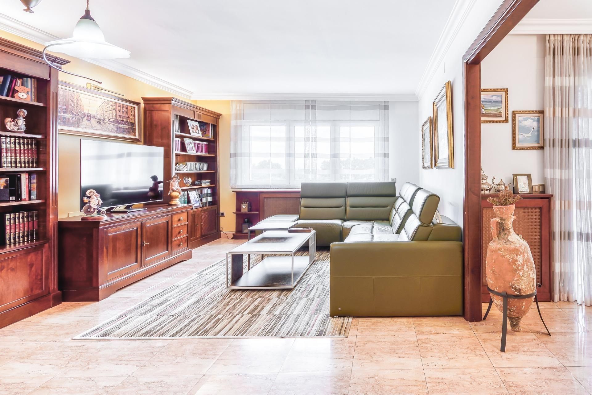 Sala d'estar de Pis en venda en Figueres amb Aire condicionat, Calefacció i Terrassa