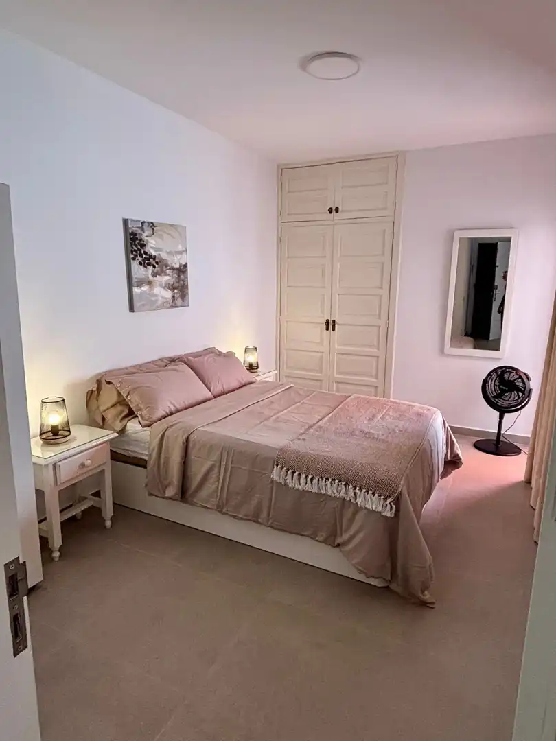 Habitación de Piso de alquiler en Arona con Terraza, Trastero y Piscina