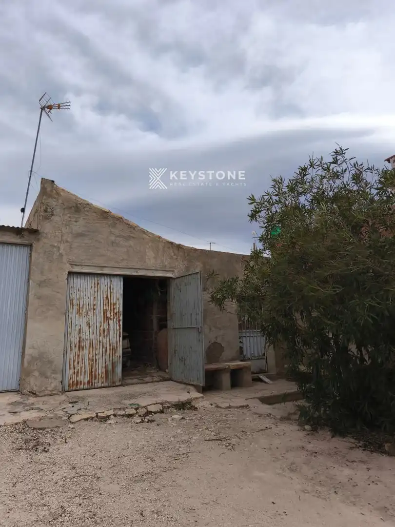Vista exterior de Casa o xalet en venda en Algueña amb Aire condicionat i Calefacció