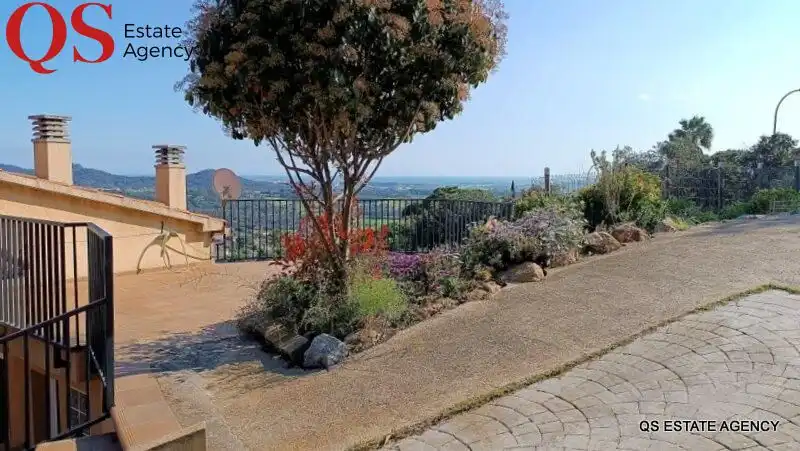 Vista exterior de Casa o xalet en venda en Tordera amb Calefacció, Jardí privat i Terrassa