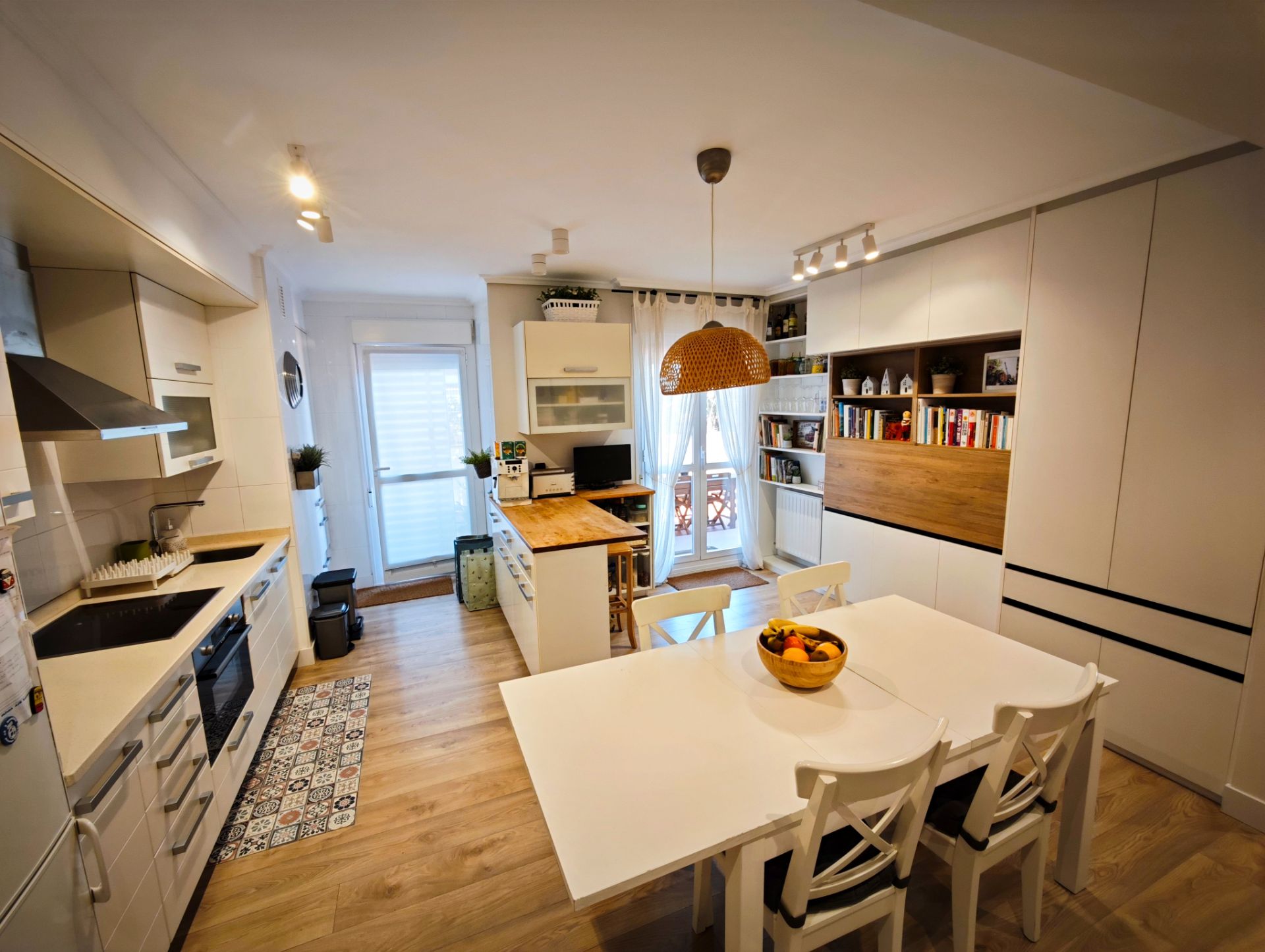 Cuina de Pis en venda en Durango amb Calefacció, Terrassa i Moblat