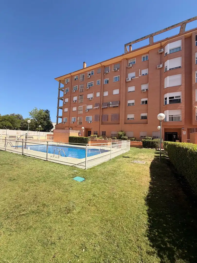Vista exterior de Piso en venta en Valdemoro con Aire acondicionado, Calefacción y Trastero