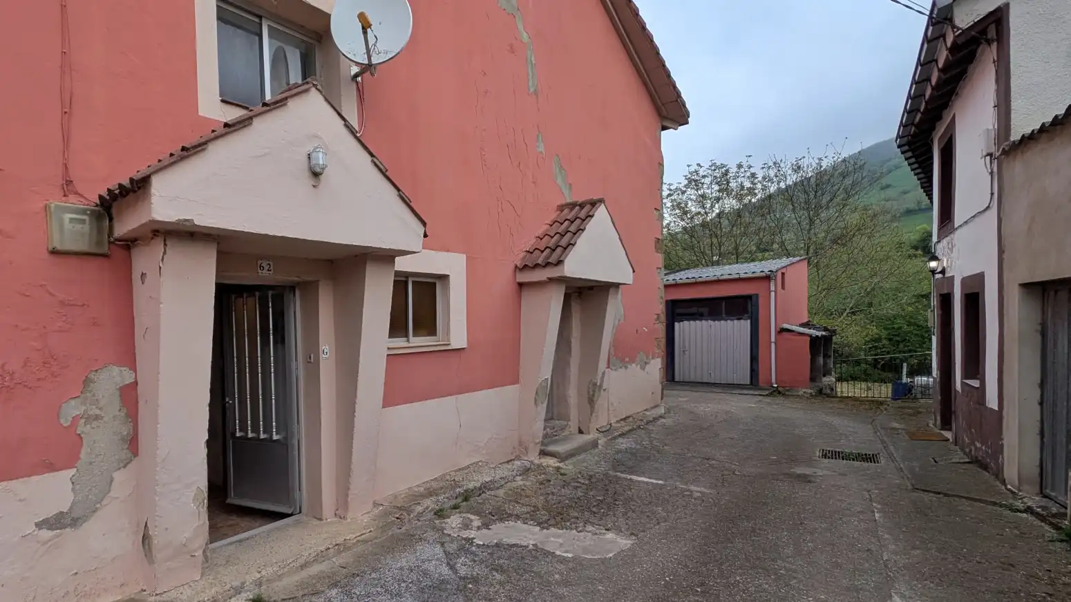 Vista exterior de Casa o xalet en venda en Santiurde de Reinosa amb Calefacció