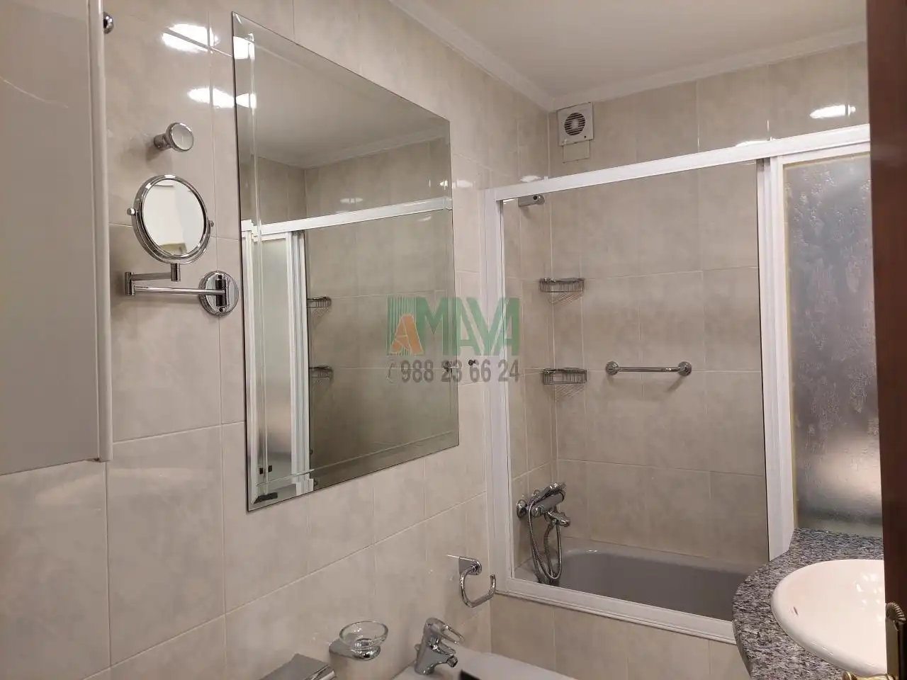 Badezimmer von Wohnung zur Miete in Ourense Capital  mit Heizung, Parkett und Möbliert