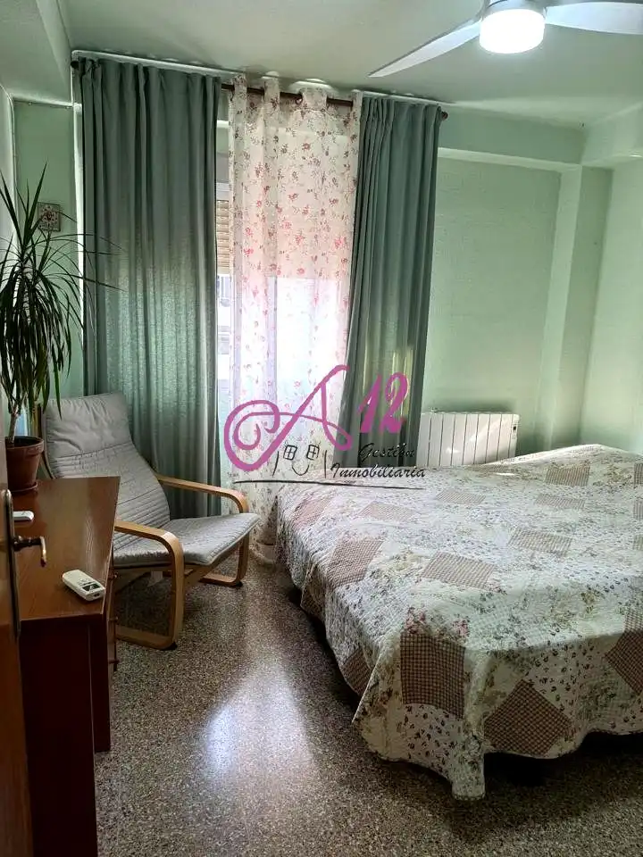 Piso con terraza en alquiler en Carrer de Pere Cabanes, imagen 13