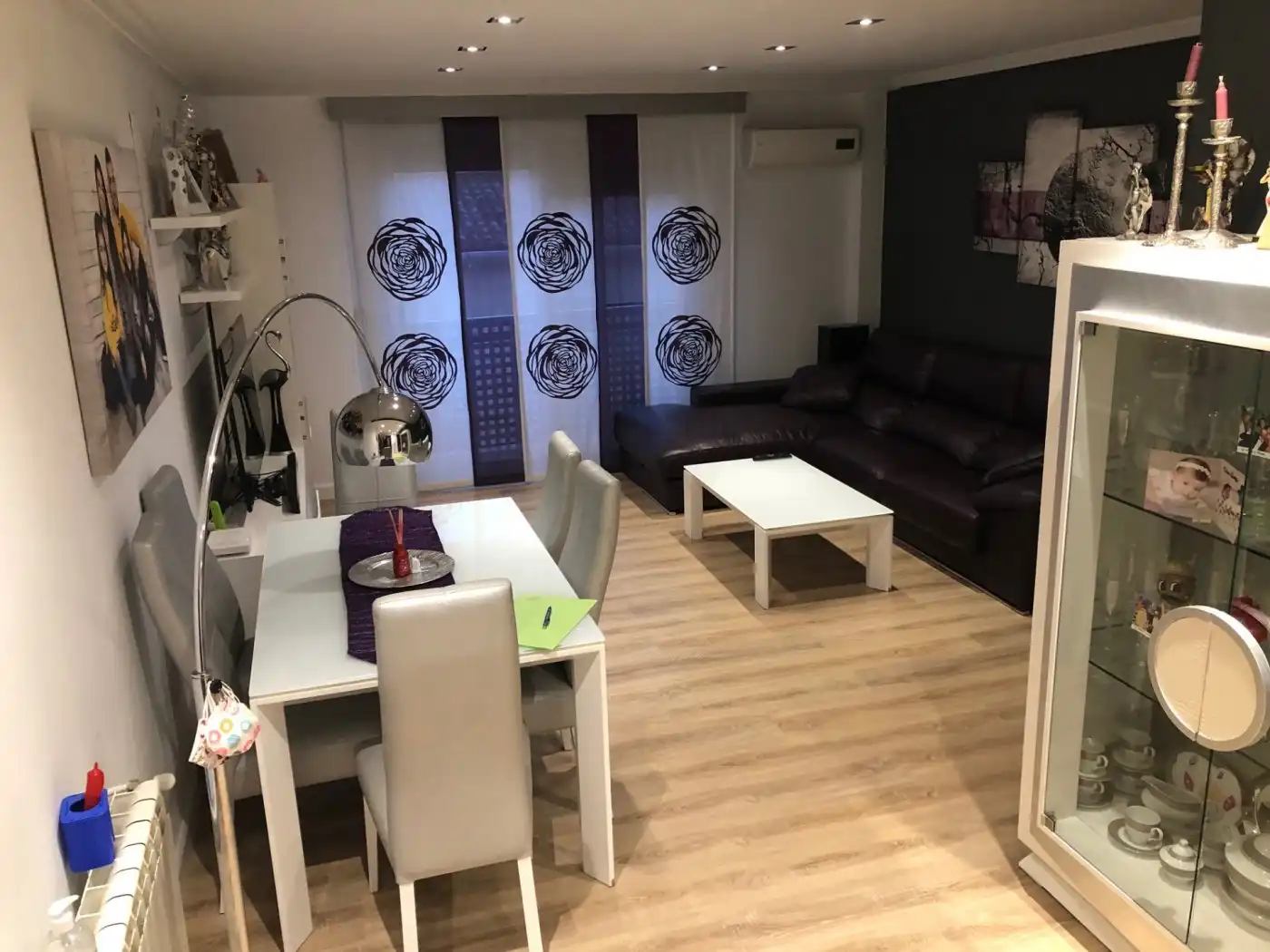 Sala de estar de Piso en venta en Almansa con Calefacción, Parquet y Trastero