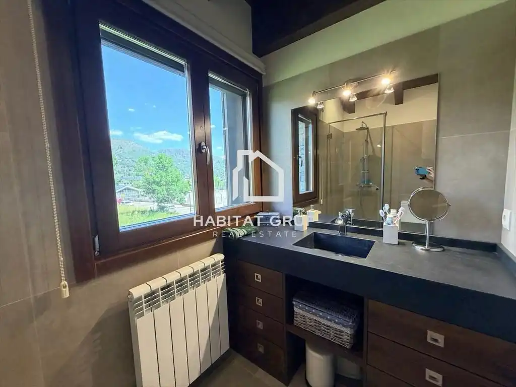 Bathroom of Houses for rent in Bellver de Cerdanya  with Air Conditioner, Heating and Private garden