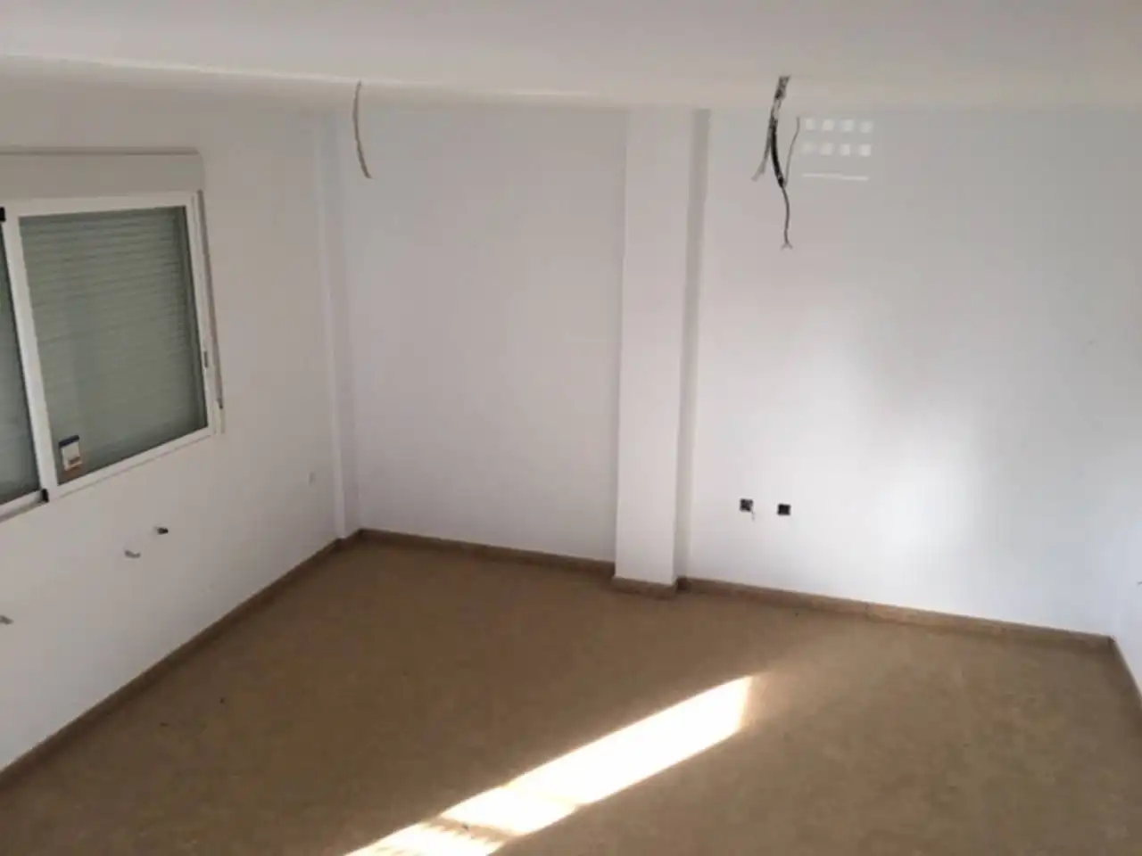 Casa adosada en venta en Hellín con Calefacción
