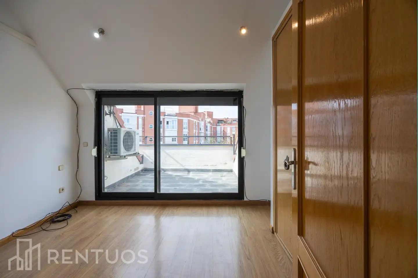 Habitación de Dúplex de alquiler en Madrid con Aire acondicionado, Calefacción y Terraza