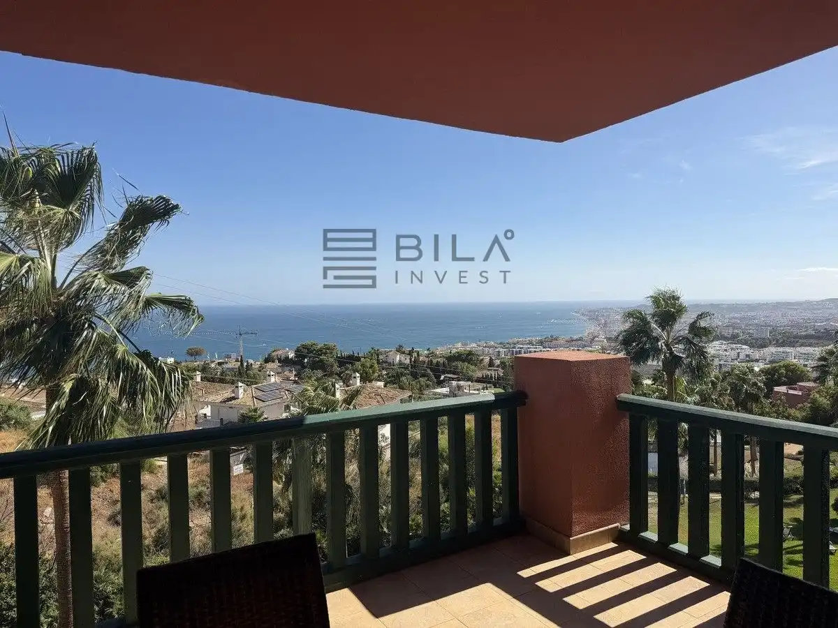 Vista exterior de Piso en venta en Benalmádena con Aire acondicionado, Terraza y Piscina